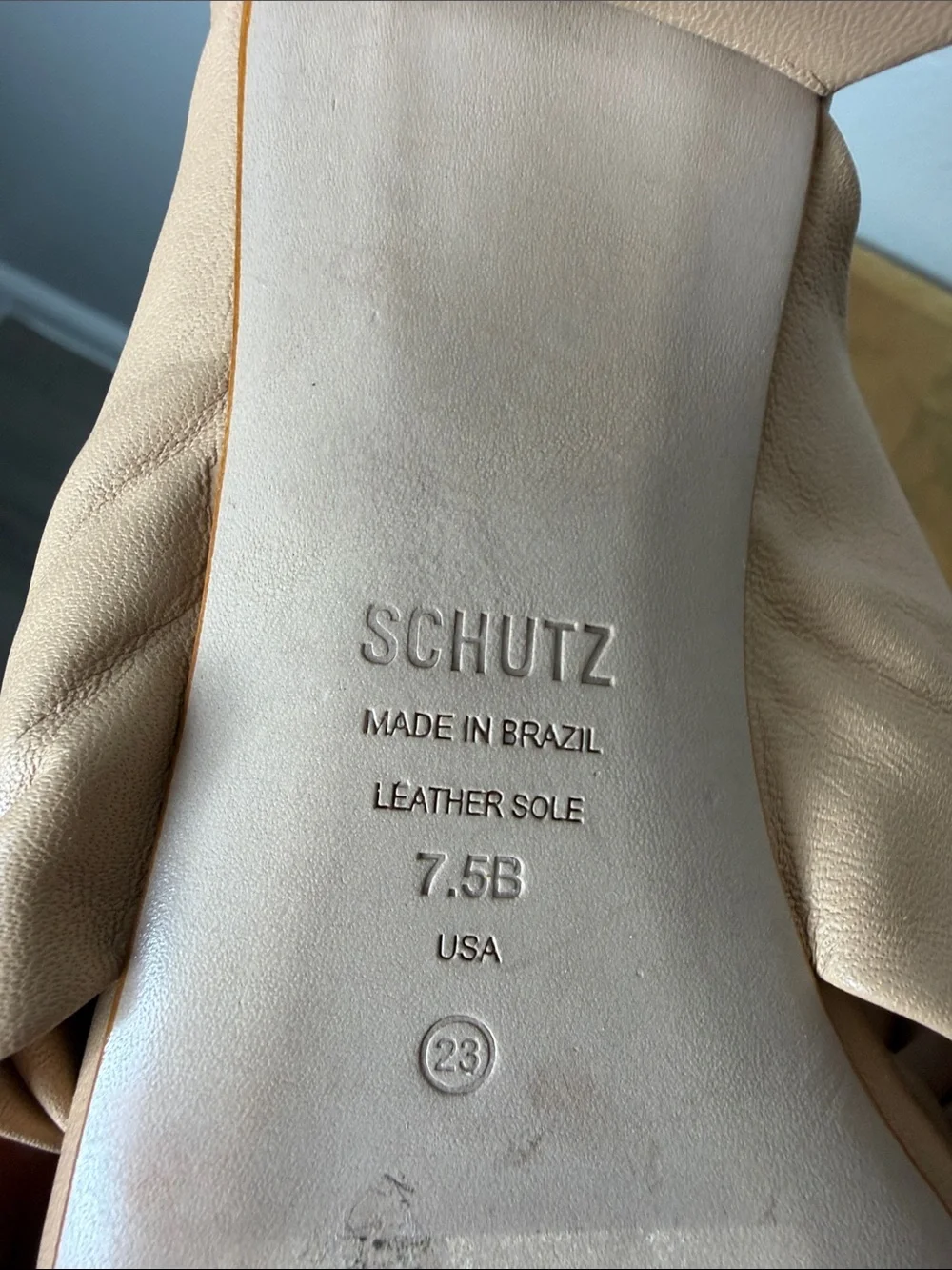 SCHUTZ Nude low heel leather sandal sz 7.5